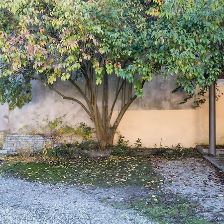 Varenne Exclusive Walls View With Parking Διαμέρισμα Λούκα